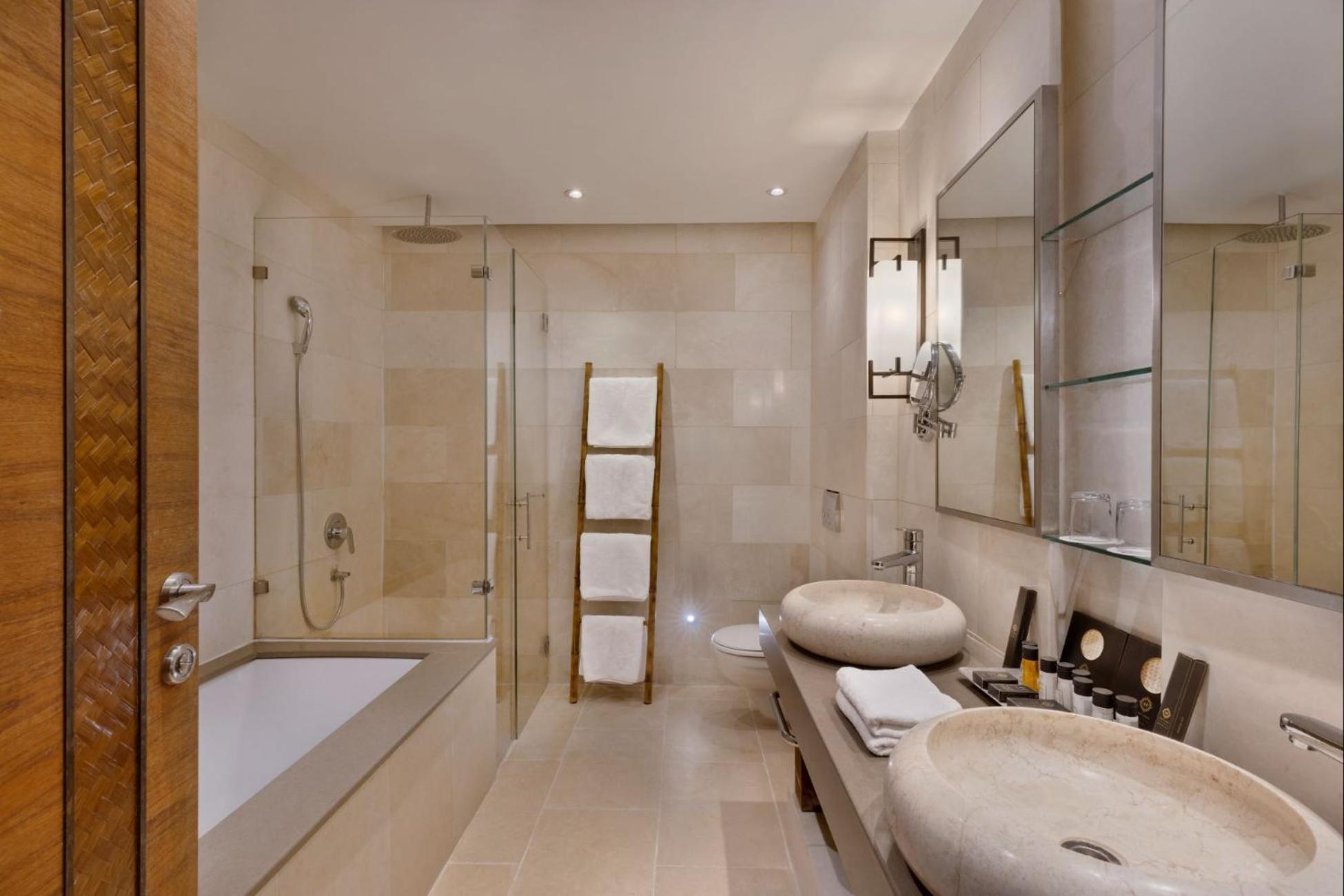 Junior Suite Shangri-La