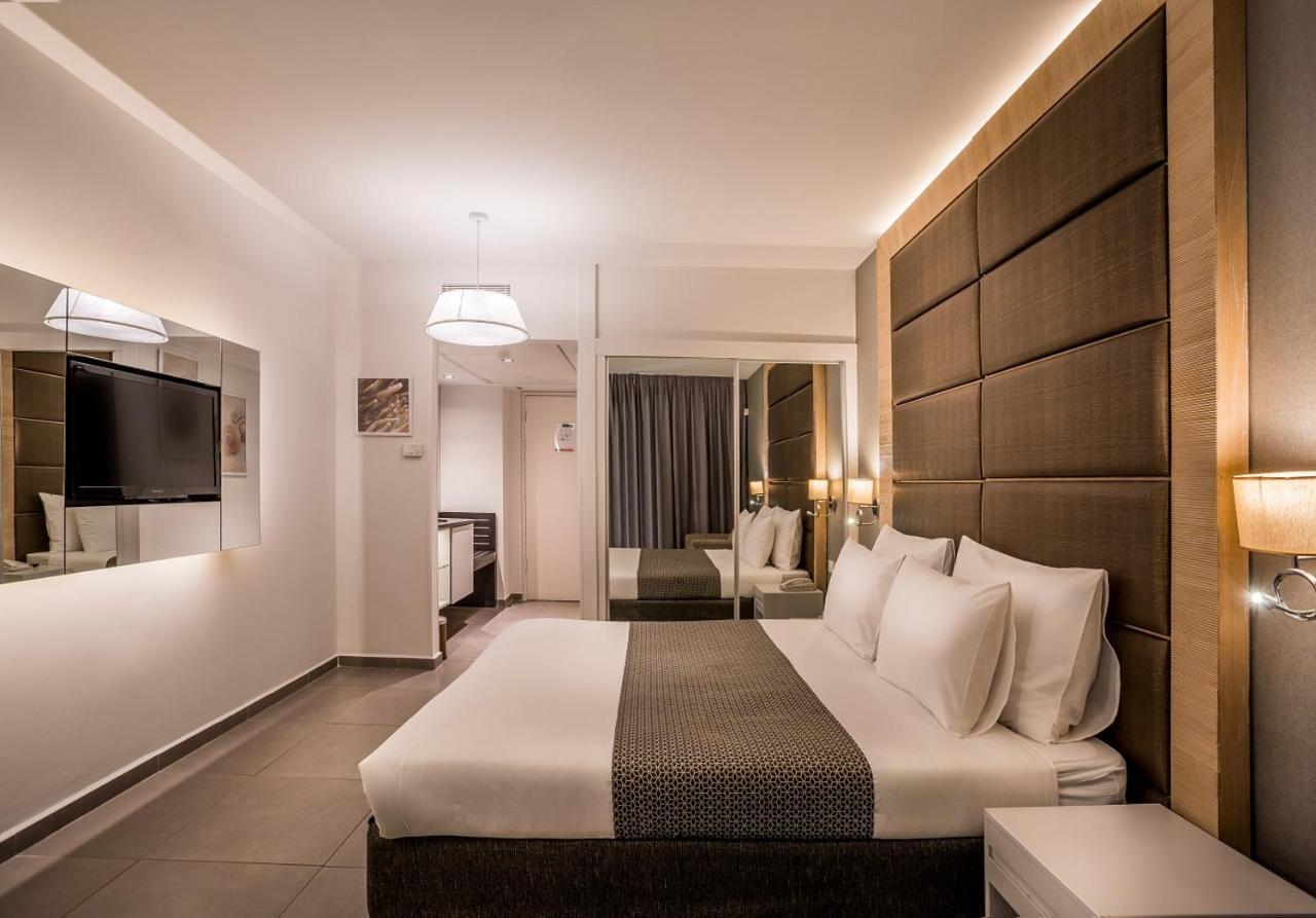 Chambre Double (2 Adultes + 1 Enfant)
