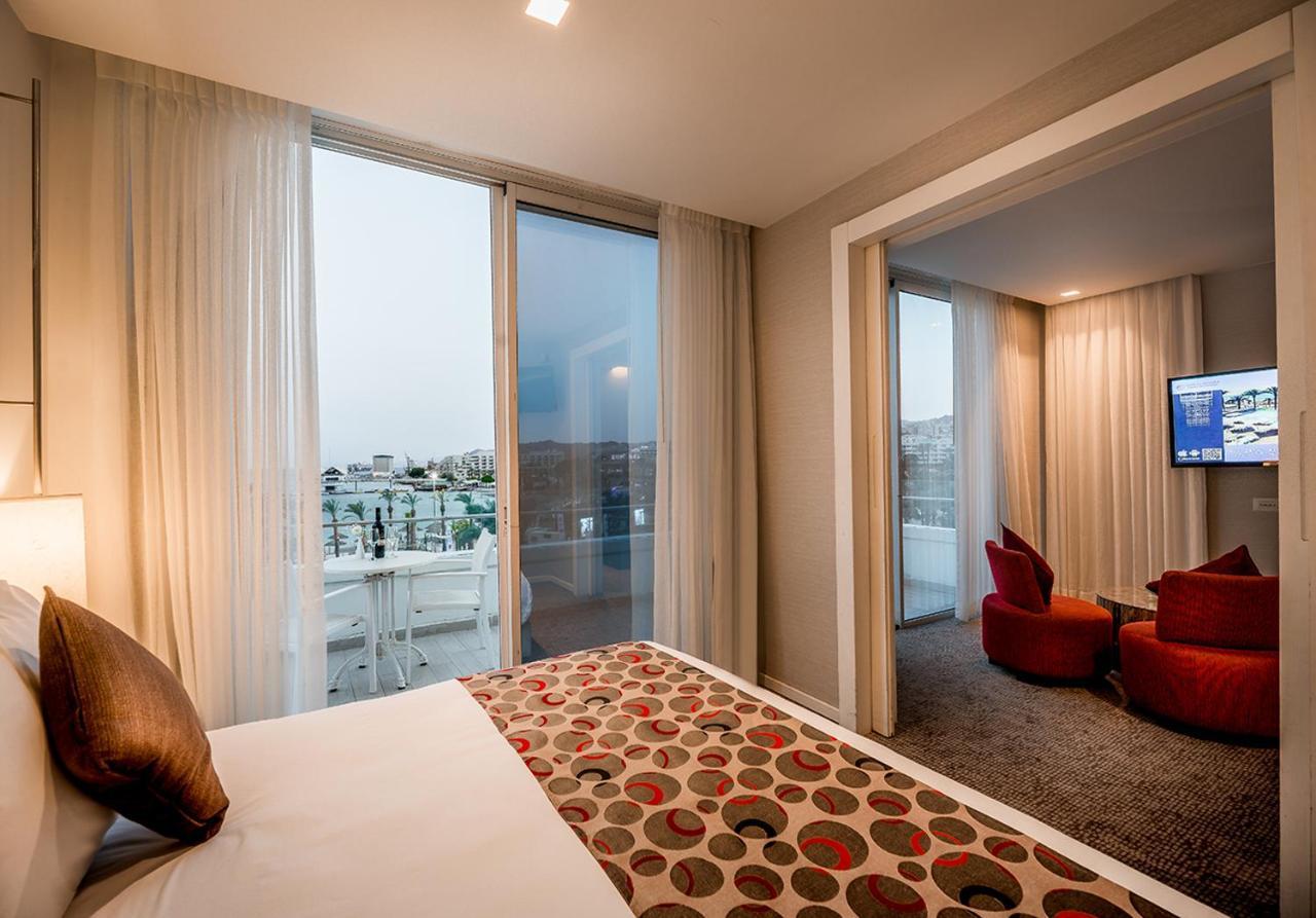 Suite met Uitzicht op Zee (2 Volwassenen + 1 Kind)