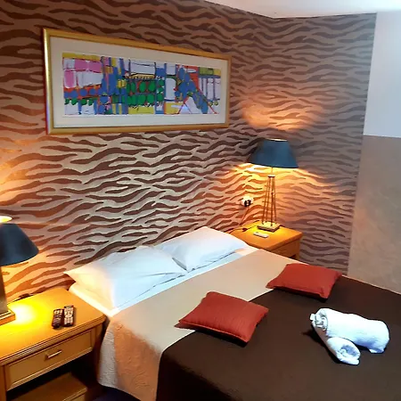 City Suites-3
